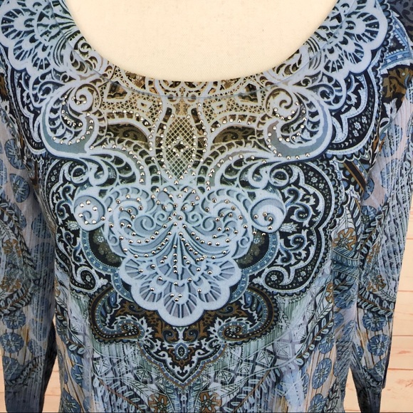 ✨SOLD✨ World Unity Pattern Tunic - Picture 7 of 8